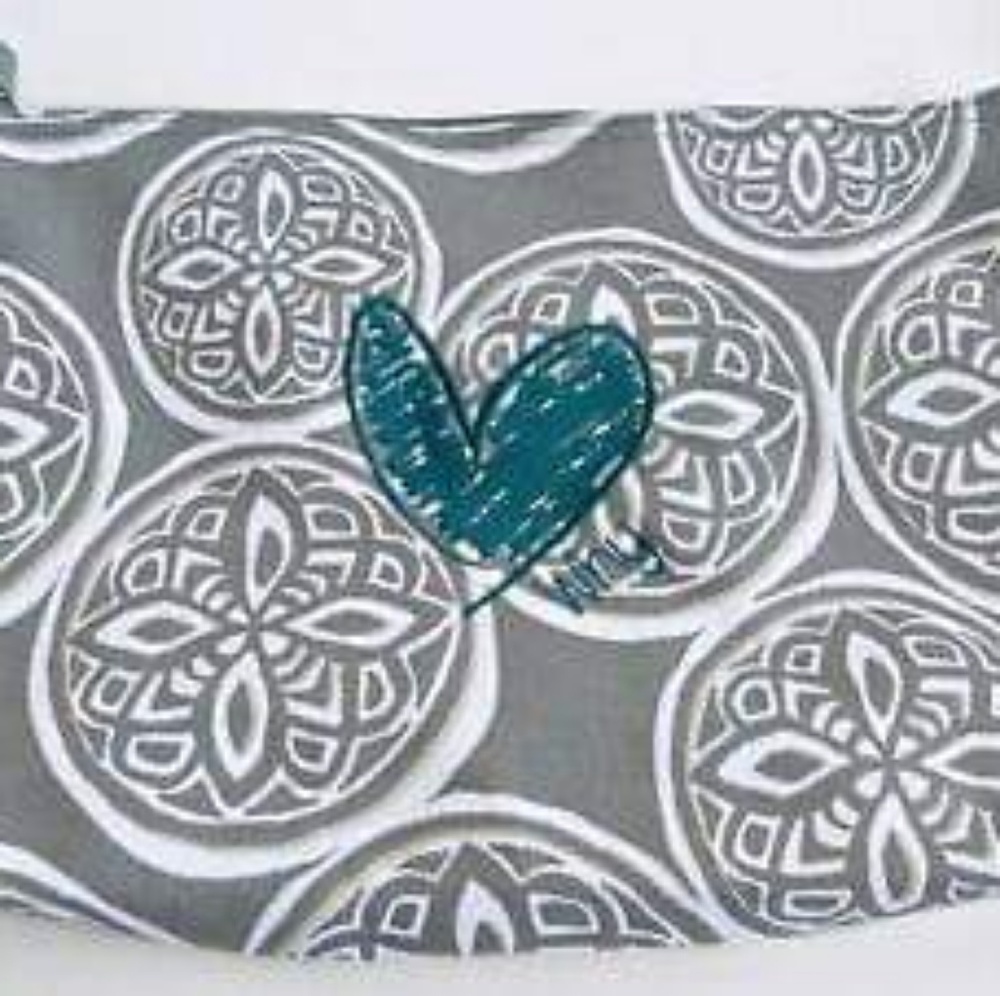 Thirty One Zipper pouch